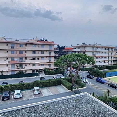 Superbe Studio Tout Equipe/Proche Mer Et Commodite Saint-Laurent-du-Var Esterno foto